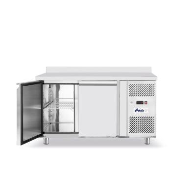Dvoudveřový chladicí stůl s postranními jednotkami, Arktic, Profi Line, GN 1/1, 230V/250W, 1360x700x(H)879mm | 232040